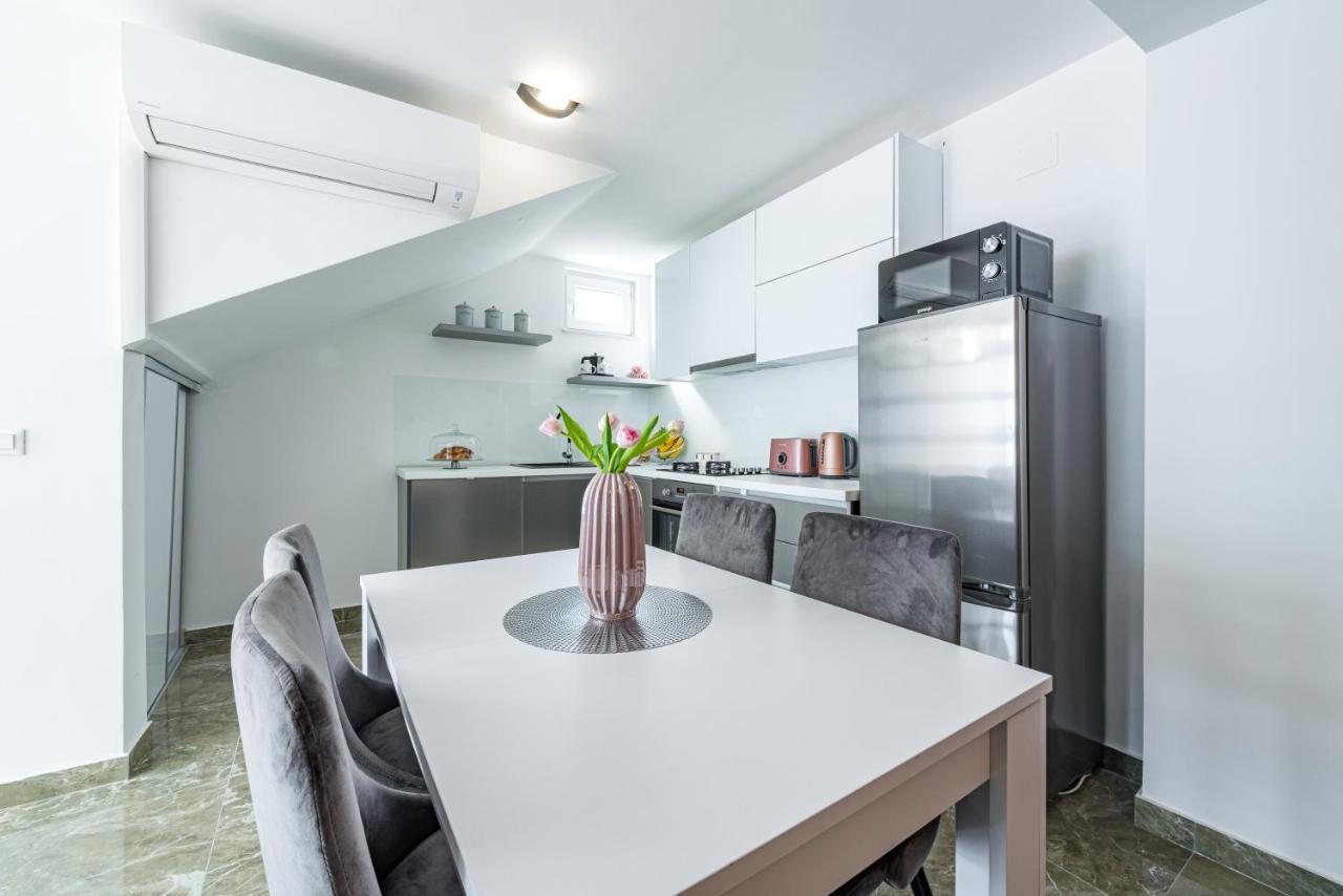 Golden Seaview Holiday Home Mlini Luaran gambar